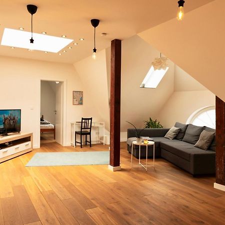 Woelkchen - Wohnung Mit Balkon, Holzdielen & Tv Bremerhaven Buitenkant foto