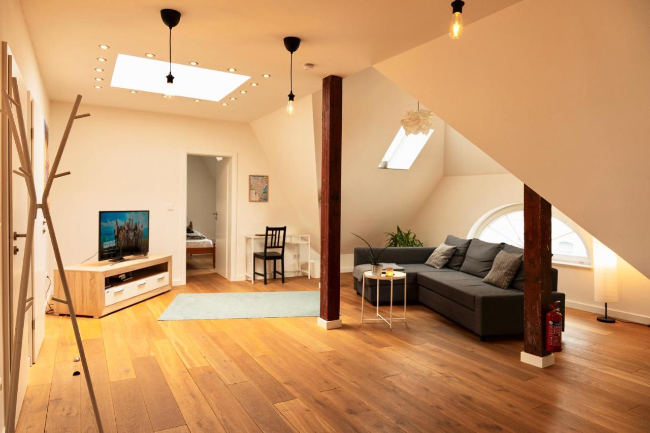 Woelkchen - Wohnung Mit Balkon, Holzdielen & Tv Bremerhaven Buitenkant foto